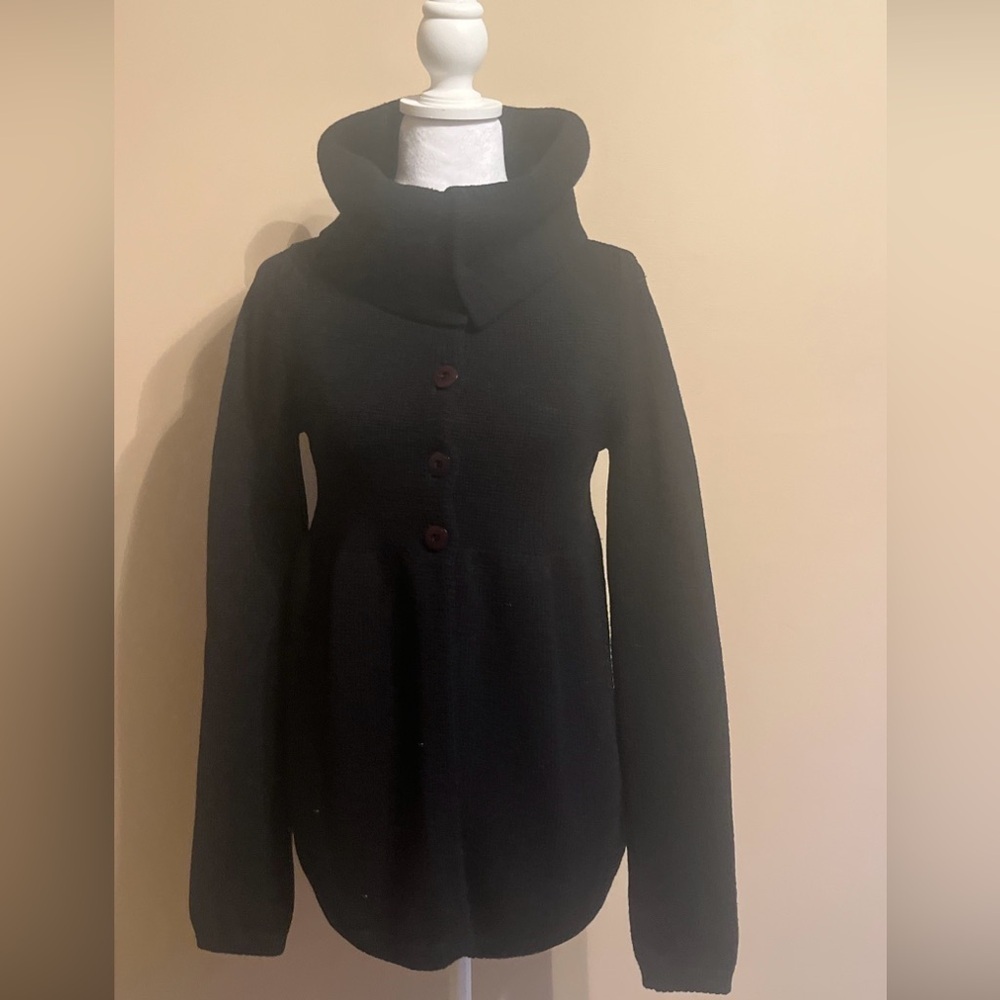 Vince Size Medium ROLLED COWL NECK COLLARED wool sweater button Peplum Black